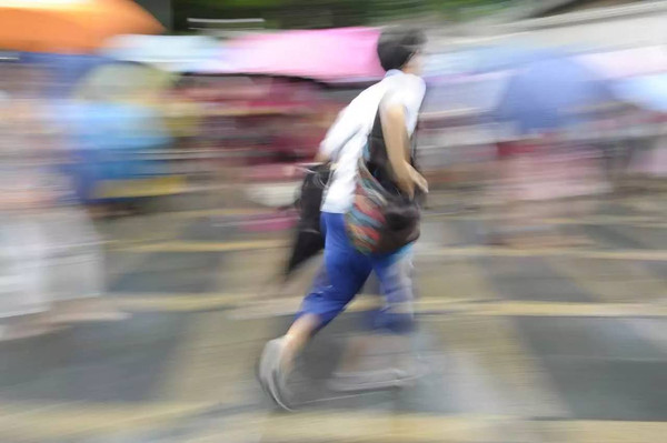 廣州暴雨突襲，高考繼續(xù)_除濕機廠家